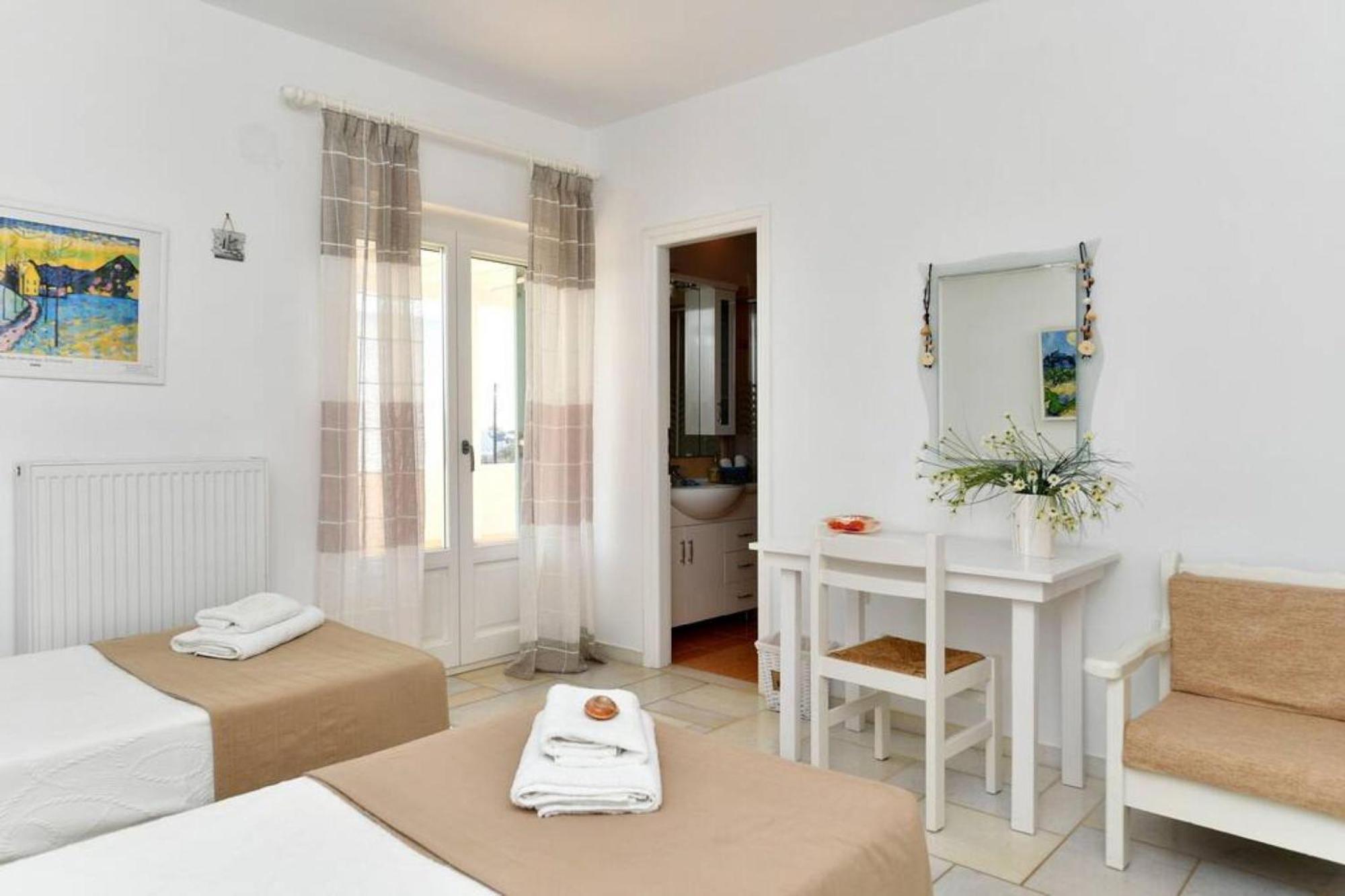 Villa Dionysos In Aliki Exteriör bild