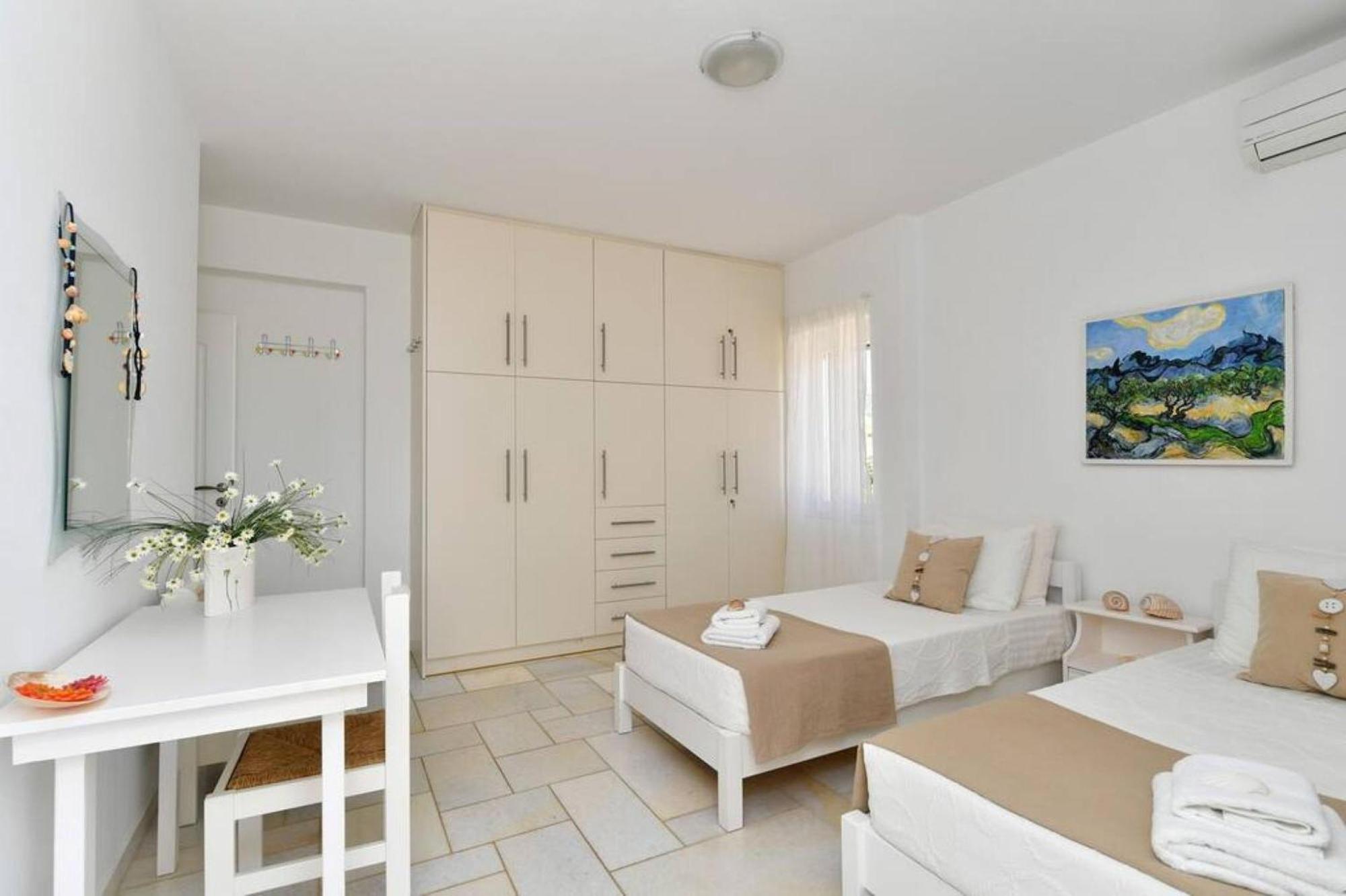 Villa Dionysos In Aliki Exteriör bild